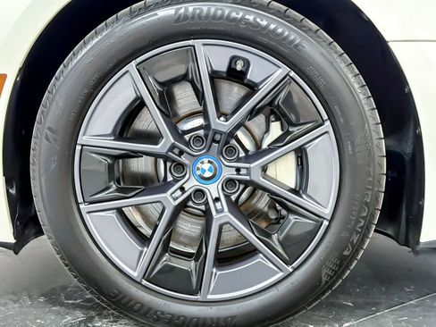 Used 2023 BMW i4 eDrive35 w/ Premium Package RWD image 26