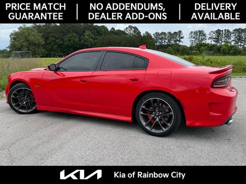 Used 2023 Dodge Charger R/T w/ Performance Handling Group RWD image 7
