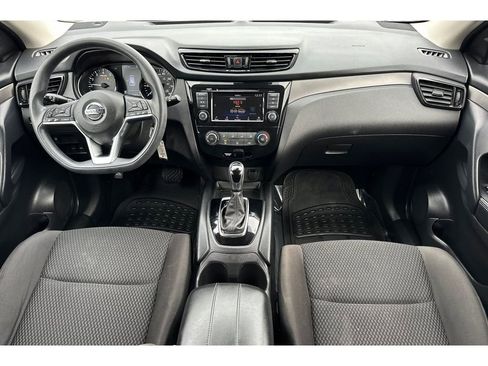 Used 2021 Nissan Rogue Sport S image 14