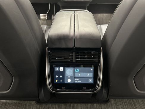 Used 2022 Rivian R1T Adventure image 28