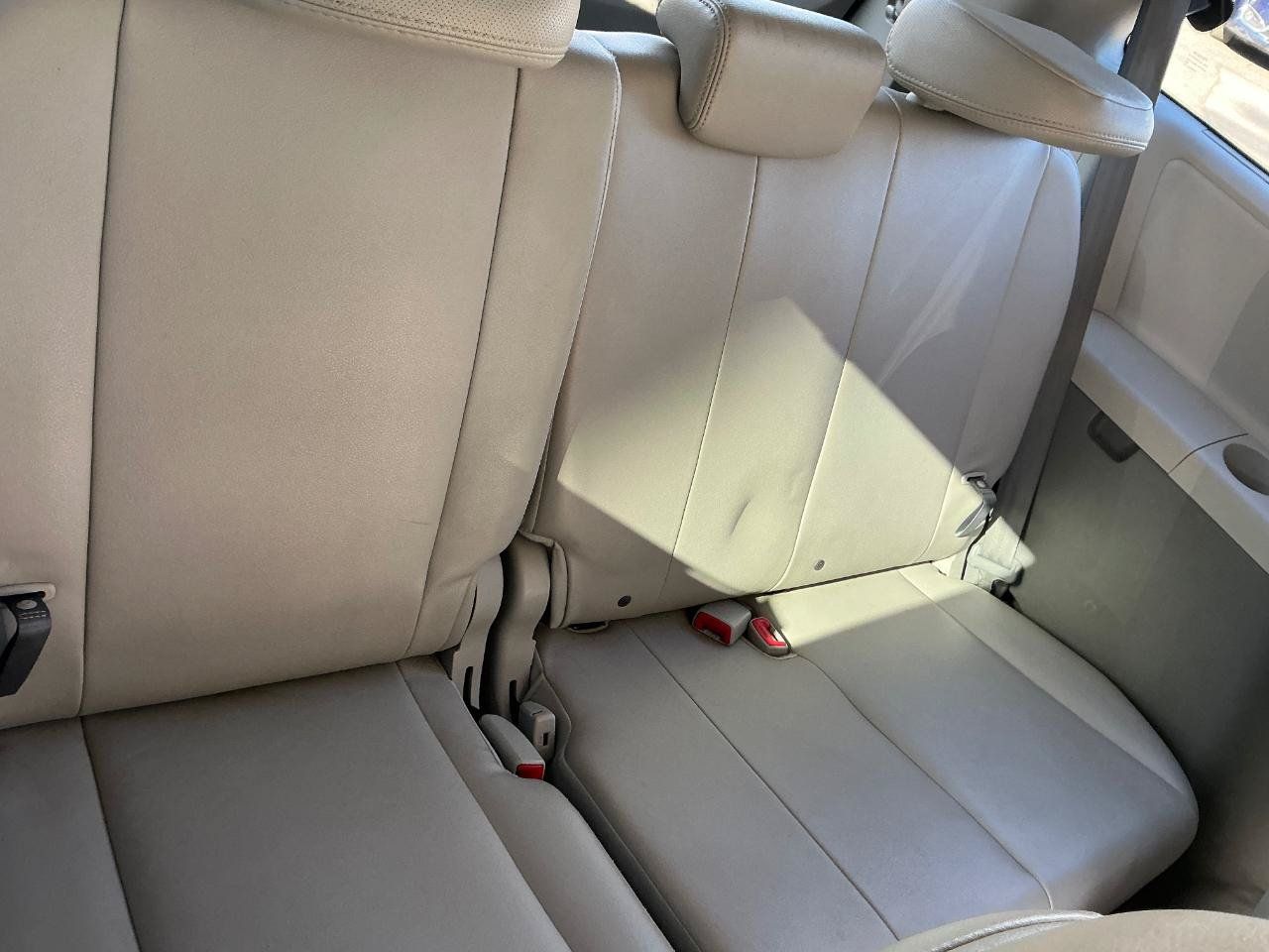 Used 2012 Toyota Sienna AWD image 12