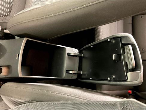 Used 2022 Hyundai Accent Limited FWD image 33