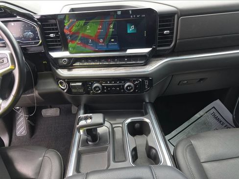 Used 2022 Chevrolet Silverado 1500 LTZ RWD image 13