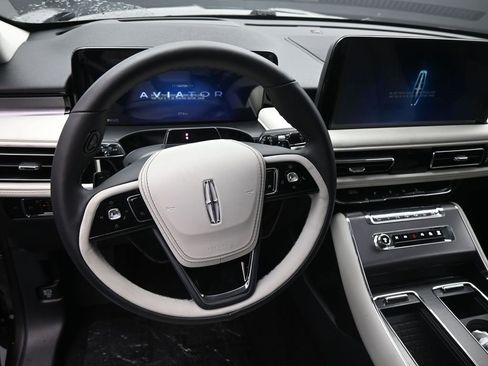 Used 2025 Lincoln Aviator 2WD w/ Equipment Group 101A image 13