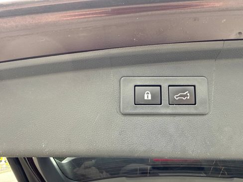 Used 2024 Subaru Outback Touring AWD/4WD image 14