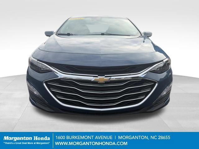 Used 2025 Chevrolet Malibu LT FWD image 2