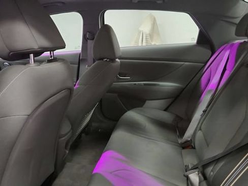 Used 2025 Hyundai Elantra SEL FWD image 19