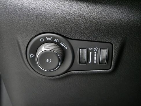 New 2026 Jeep Compass Limited image 34