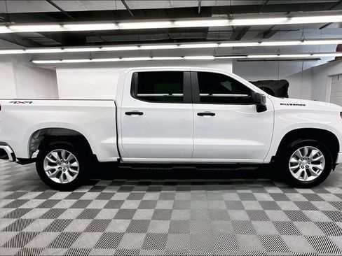 Used 2024 Chevrolet Silverado 1500 Custom w/ LPO, Dark Essentials Package AWD/4WD image 15