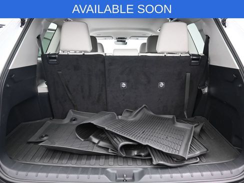 Certified 2024 Toyota Grand Highlander AWD image 16