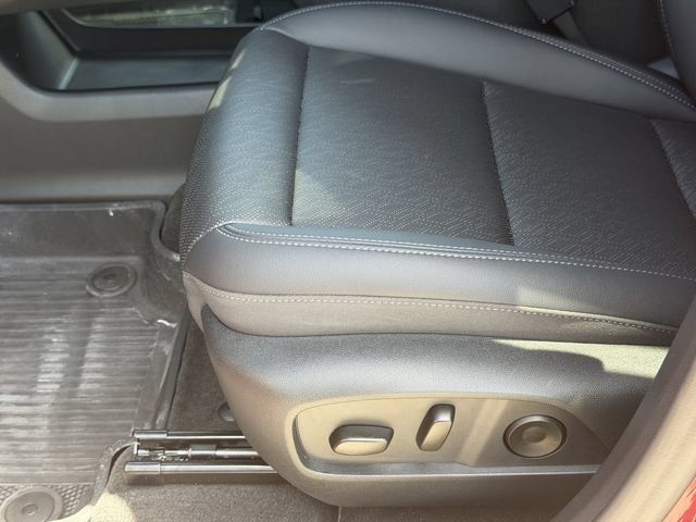 Used 2026 Chevrolet Equinox LT w/ Convenience Package II AWD/4WD image 31