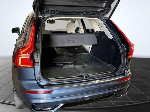 Certified 2024 Volvo XC60 B5 Plus w/ Protection Package Premier AWD/4WD image 7