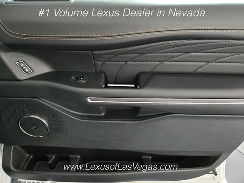 Used 2023 Ford Expedition Platinum AWD/4WD image 26