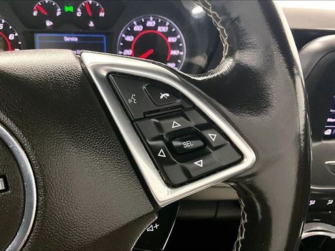 Used 2022 Chevrolet Camaro LT RWD image 17