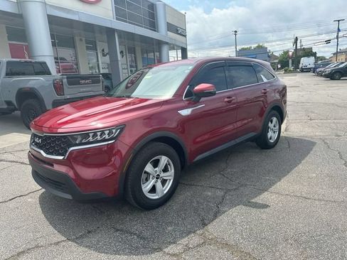 Certified 2022 Kia Sorento LX FWD image 11