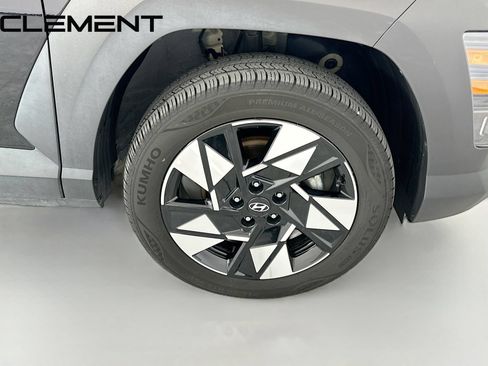 Certified 2025 Hyundai Kona SEL AWD/4WD image 35