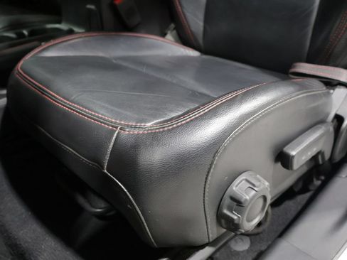 Used 2018 Jeep Wrangler Rubicon AWD/4WD image 12