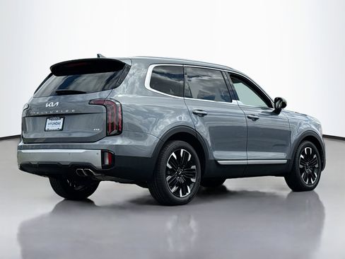 Used 2023 Kia Telluride SX Prestige AWD/4WD image 2