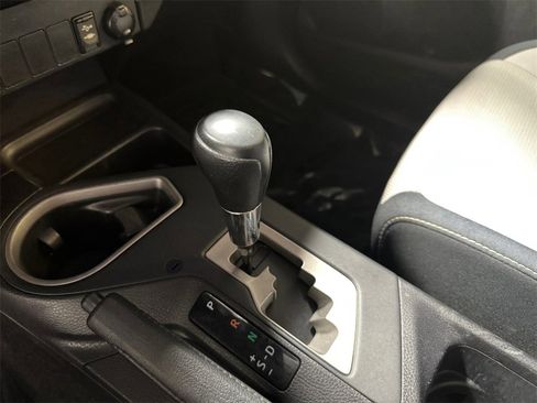 Used 2016 Toyota RAV4 XLE image 21