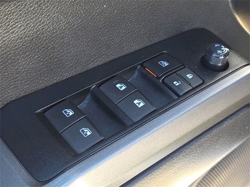 Used 2023 Toyota Tacoma TRD Off-Road image 18