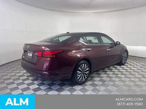 Used 2025 Nissan Altima 2.5 SV FWD image 6