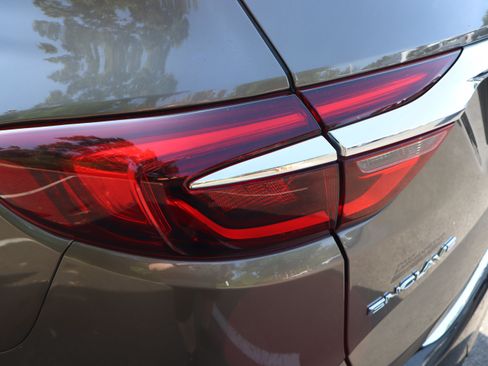 Used 2020 Buick Enclave Essence w/ Sound and Sites Package FWD image 47