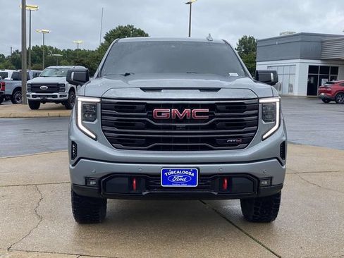 Used 2024 GMC Sierra 1500 AT4 w/ Technology Package AWD/4WD image 28