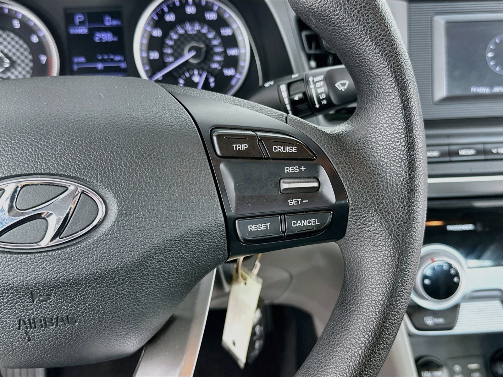Used 2019 Hyundai Elantra SE FWD image 16