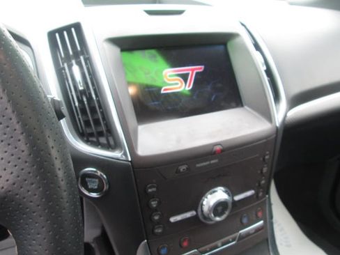 Used 2020 Ford Edge ST w/ Equipment Group 401A image 7