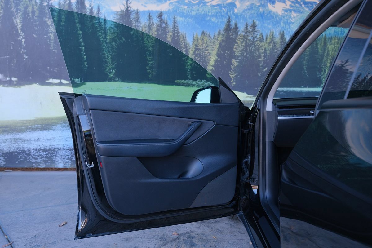 Used 2022 Tesla Model Y Performance AWD/4WD image 11