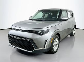 Used 2023 Kia Soul LX w/ Option Group 015 FWD video 3
