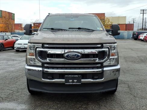 Used 2021 Ford F250 XLT image 2