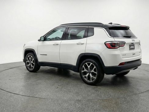 Used 2025 Jeep Compass Limited AWD/4WD image 6