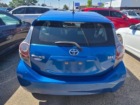 Used 2013 Toyota Prius C One FWD image 4