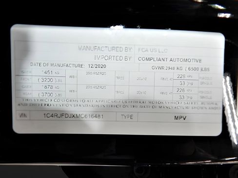 Used 2021 Jeep Grand Cherokee SRT w/ Trailer Tow Group IV image 15