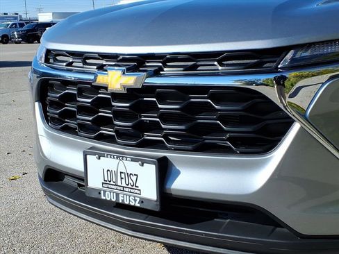 Used 2025 Chevrolet Trax LS image 34