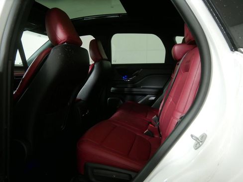 Used 2025 Lincoln Corsair Grand Touring w/ Equipment Group 301A image 18