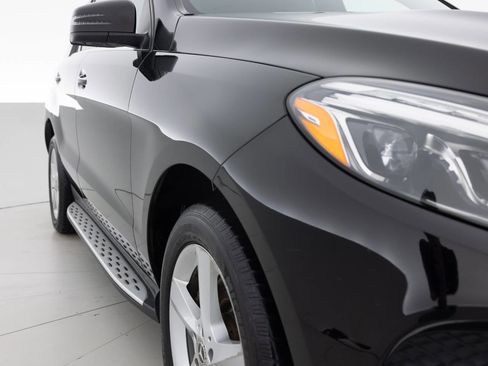 Used 2019 Mercedes-Benz GLE 400 4MATIC image 11