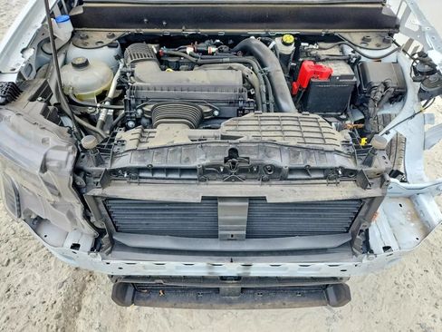 Used 2025 Ford Maverick XL w/ Equipment Group 102A AWD/4WD image 11