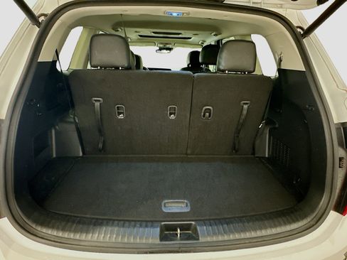 Used 2025 Kia Telluride S AWD/4WD image 32