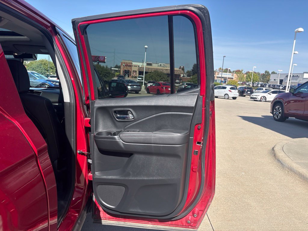 Certified 2023 Honda Ridgeline RTL image 32