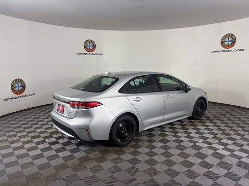 Used 2021 Toyota Corolla LE FWD image 18