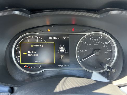 Used 2023 Nissan Versa SV FWD image 25