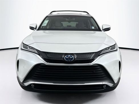 Certified 2024 Toyota Venza Limited image 9