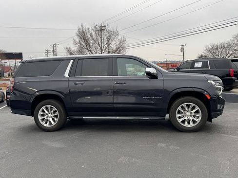 Used 2022 Chevrolet Suburban Premier image 2