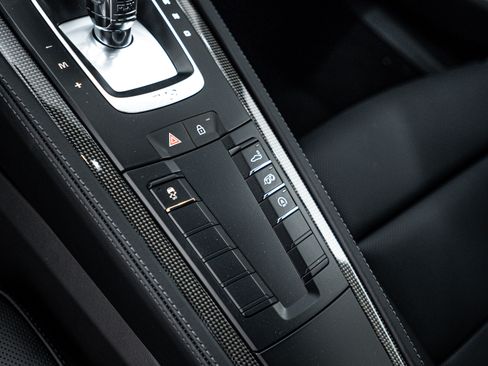 Certified 2025 Porsche 718 Cayman image 18