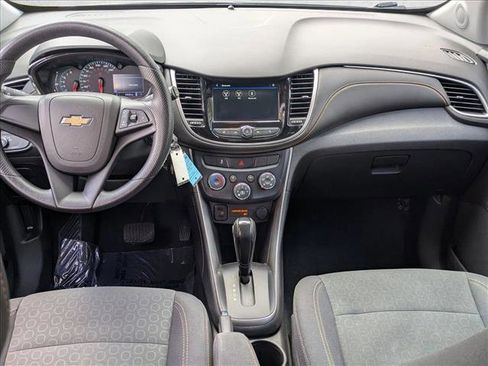 Used 2019 Chevrolet Trax LS FWD image 16