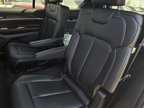 New 2025 Jeep Grand Cherokee L Limited AWD/4WD image 14