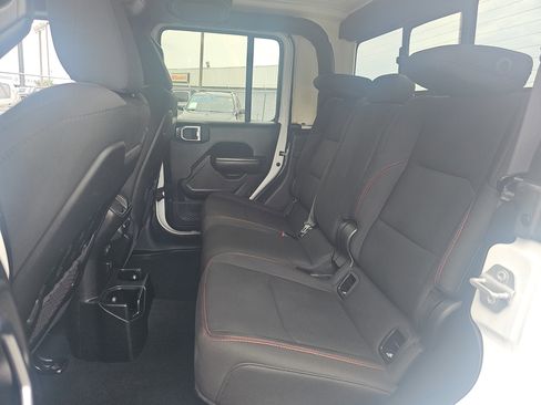 Used 2020 Jeep Gladiator Rubicon w/ Trailer Tow Package image 6