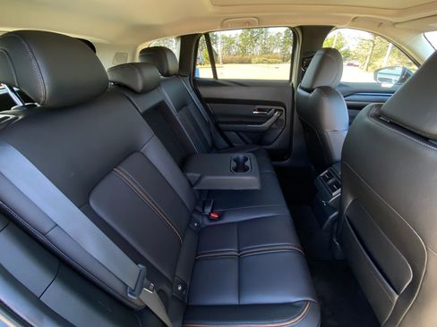 Used 2023 MAZDA CX-50 AWD 2.5 S w/ Premium Plus Pkg image 31